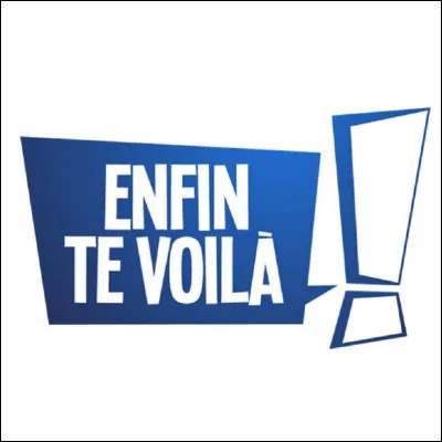 Dans la phrase "La voici enfin !", que marque le mot "enfin" ?