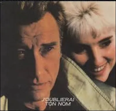 Avec quelle chanteuse britannique Johnny Hallyday a-t-il chanté "J'oublierais ton nom" en duo ?