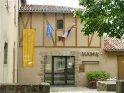 Commune de Nouvelle-Aquitaine, en Charente limousine, Esse se situe dans le département ...