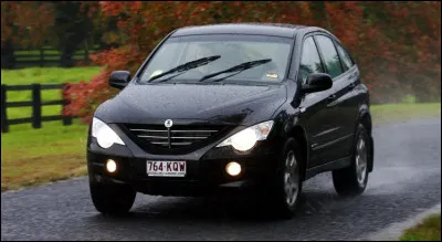 « Moteurs... Action... Coupez ! » Voilà, on n'a même pas eu le temps d'entendre le son « Ssongyang » ! Comment s'appelait ce modèle ?