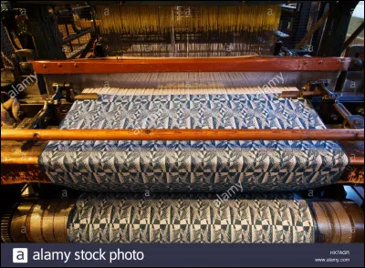 Qui a inventé le métier à tisser automatisé ?