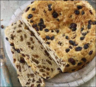 D'où vient le "selkirk bannock", un petit pain spongieux au beurre et beaucoup de raisins, très apprécié par la reine Victoria ?