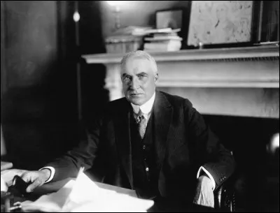 1920 est aussi une ann&eacute;e d'&eacute;lection pr&eacute;sidentielle aux Etats-unis : qui est &eacute;lu le 2 novembre 1920 ?