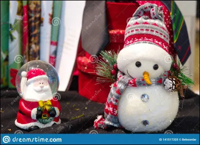 Quel est le nom du personnage joué par Anémone dans "Le père Noël est une ordure" ?