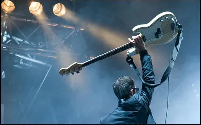 Quel est le véritable nom de Bono, le chanteur de U2 ?