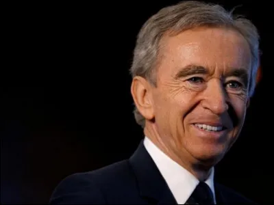 Qui est cet homme, président-directeur général du groupe de luxe LVMH (Moët Hennessy Louis Vuitton) ?