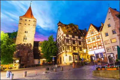 Qu'est-ce qui fut présenté pour la première fois en 1974 à Nuremberg ?