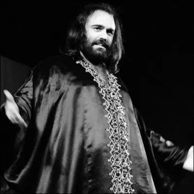 De quel personnage Demis Roussos était-il persuadé d'être la réincarnation ?