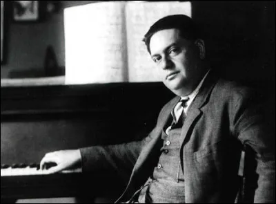 Ce compositeur, membre du groupe des Six, auteur d'opéras, de ballets, de symphonies, c'est ... Milhaud.