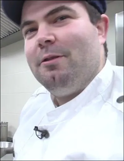 Quel est le prénom du restaurateur qui a animé l'atelier de fabrication du buffet pour la "Nuit de la lecture" de ce soir ?