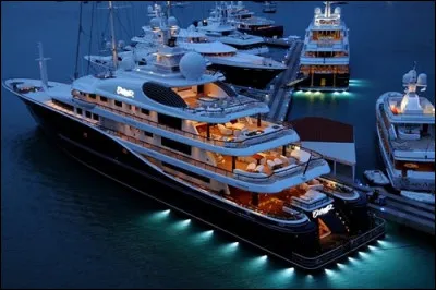 Si vous en aviez les moyens, seriez-vous intéressé par l'achat de ce yacht de luxe ?