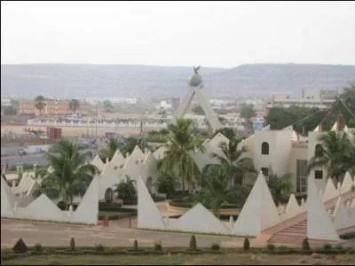 Combien d'thnies cohabitent au Mali?