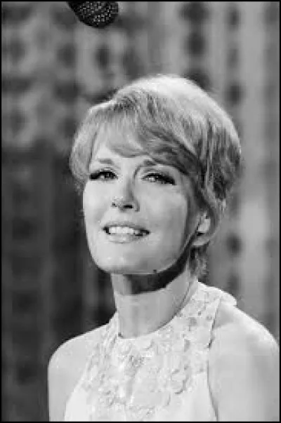 ''La Gadoue'' est une chanson que Serge Gainsbourg a créée pour Petula Clark. Qui l'a reprise en 1996 ?