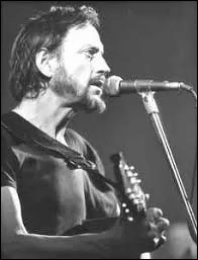 ''Emmène-moi'' est un titre de Greame Allwright. Quel groupe tarbais a sorti le même titre en 2015 ?