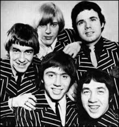 Les membres du groupe Easybeats, Australiens de Sydney, ont connu le succès avec ''Friday On My Mind''. Complétez le nom de l'État dont Sydney est la capitale : Nouvelle- --------------- du Sud.