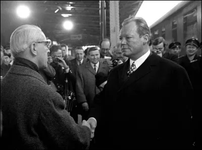 Quels sont les dirigeants des Etats qui se rencontrent au "sommet d'Erfurt", le 19 mars 1970 ?