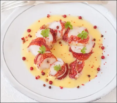 Assiette de homard au sabayon de champagne. Que faut-il faire pour engourdir le homard avant de le jeter vivant dans l'eau bouillante ?