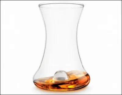 L'heure du digestif est arrivée. Vous vous installez dans le salon fumatoire. Quel est l'ingrédient principal du rhum ?