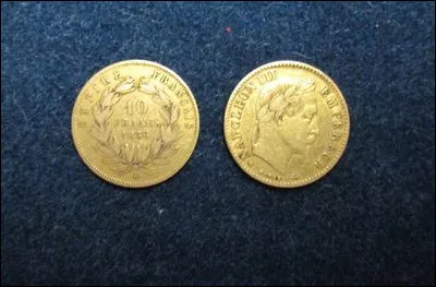 Deux pièces de monnaie sont jetées en même temps. Quelle est la probabilité d'obtenir exactement trois faces ?