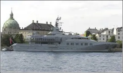 Charles Simonyi est un informaticien hongrois et maître d'uvre des logiciels Word et Excel chez Microsoft, il a un yacht qui s'appelle :