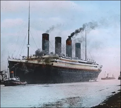 Sur le Titanic, quel équipement de loisir trouvait-on pour la première fois sur un paquebot de croisière ?