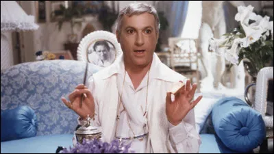 J'habite ... avec ... - Dans un très ... appartement - Rue ... !