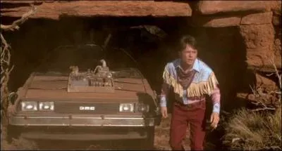 Quel objet appartenant  Marty est mang par un ours en 1885?