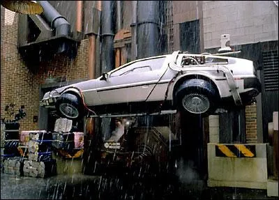 Qu'est-ce qui volue dans le 2 par rapport au 1 chez la DeLorean?