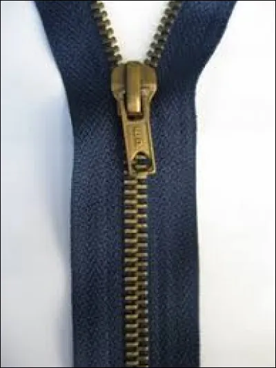 La fermeture éclair sert aux manteaux ou aux pulls. Quand a-t-elle été créée ?