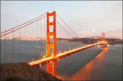 C'est une ... bleue - ... &agrave; la ..., on y vient &agrave; ... - On ne ... pas, ceux qui ... l&agrave; ont jet&eacute; la ... !