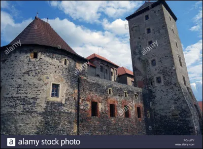 Matýsek est féru d'histoire : En Bohême, au Moyen-Age, on inventa la « bière dorée » dans sa ville natale [ laquelle ?], et sa ville nouvelle fut refondée au XIIIe s. par Venceslas II, fils du roi ...
