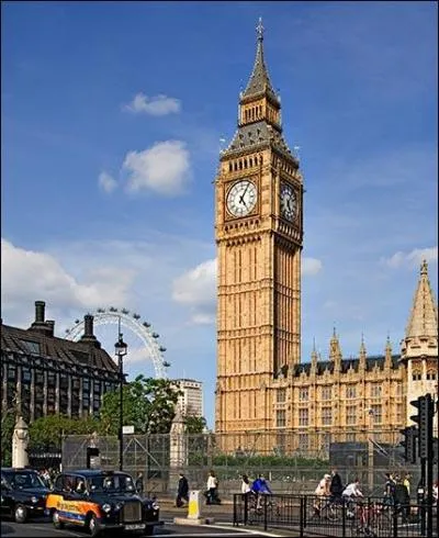 Combien pse la grande cloche Big Ben ?