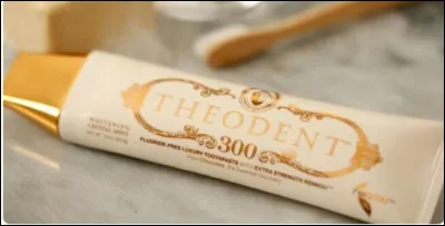Que contient ce tube dentifrice doré ?