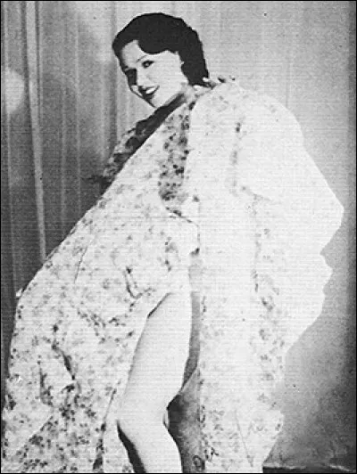 Et j'avais oublié qu'avant d'être ma mère - Elle avait mis trente ans - Et qu'elle s'était donnée et qu'elle avait souffert !