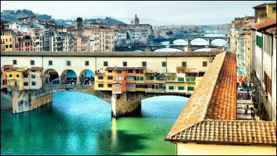 Lequel de ces fleuves italiens traverse la ville de Florence ?