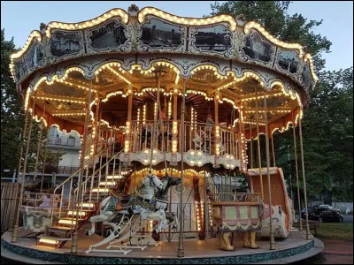 Quel manège apercevons-nous ici ?