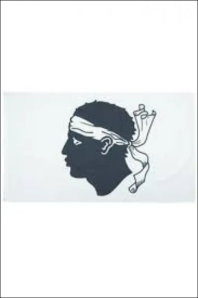 Même si la Corse est française, quel fromage est considéré comme "le fromage national" de l'île de beauté ?