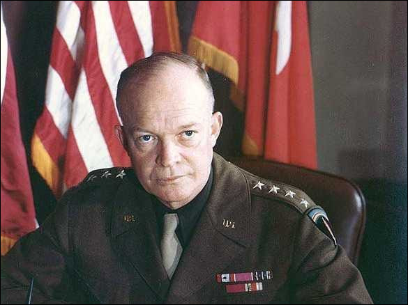 Ce militaire et homme politique américain, chef d'état-major de l'US Army puis 34ᵉ président des États-Unis du 20 janvier 1953 au 20 janvier 1961, se prénomme ...