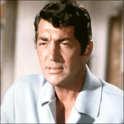 Ce chanteur américain, crooner, également acteur, célèbre pour ses rôles dans "Le Bal des maudits", "Rio Bravo", se prénomme ...