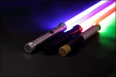 Quelle est la couleur du sabre de Mace Windu ?