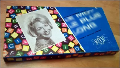 Un seul peut suffire &agrave; faire mal,Qu'il soit salace ou seulement sale,Mais plusieurs feront des mauxet parfois manquent, font d&eacute;faut...A demi ou bien bas,Le dernier, il aura.Du code, ici, il d&eacute;pend,Trouvez-le tout en r&eacute;fl&eacute;chissant.Quelques fois d&eacute;mod&eacute;s,un tantinet bleut&eacute;s,Comme dans la chanson repris&eacute;e,Par Christine & The Queens, oyez !