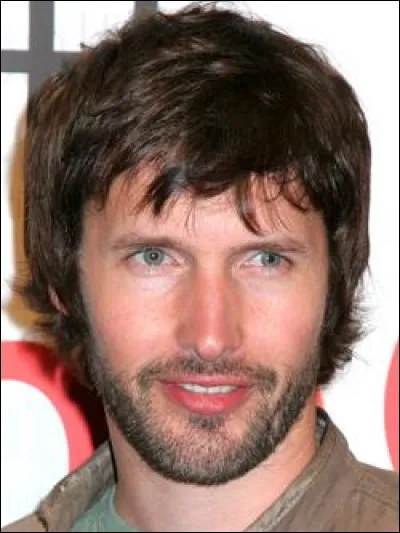 Qui est ce James, auteur-compositeur-interprète, guitariste et comédien britannique ?