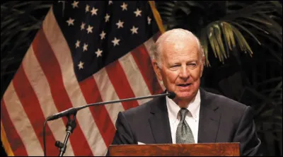 Membre du Parti républicain, il est secrétaire du Trésor entre 1985 et 1988 dans l'administration Reagan puis secrétaire d'État entre 1989 à 1993 dans celle de son successeur George H. W. Bush. Il gère la chute du Mur de Berlin, la guerre du Golfe , il est l'un des inspirateurs de la réunification allemande de 1990 : c'est ...