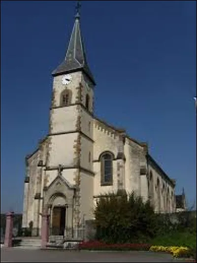 Nous sommes à présent devant l'église Saint-Léger de Leymen. Commune du Grand-Est, près de la frontière suisse, elle se situe dans le département ...