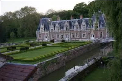 Nous sommes dans l'ancienne région Champagne-Ardenne, dans les jardins du château de Villers-aux-Bois. Nous nous trouvons dans le département ...