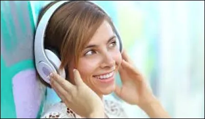 Tu n'aimes pas les chansons que ton ami(e) &eacute;coute. Tu dis :