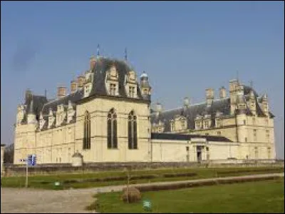 Je vous emmène en Île-de-France, à la découverte du château d'Écouen. Ville de la Grande Couronne parisienne, elle se situe dans le département ...