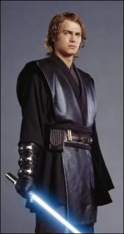 De quelle couleur est le sabre laser de Anakin ?