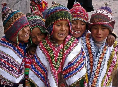 De quelle civilisation les Quechuas sont-ils les descendants ?