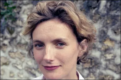 Qui est cette écrivaine auteur du recueil ''Je voudrais que quelqu'un m'attende quelque part'' ?